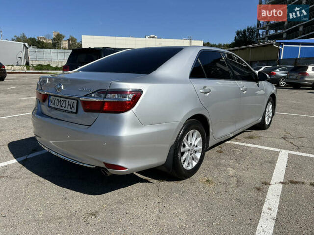 Серый Тойота Камри, объемом двигателя 2.5 л и пробегом 83 тыс. км за 18800 $, фото 3 на Automoto.ua