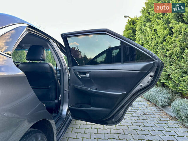 Серый Тойота Камри, объемом двигателя 2.49 л и пробегом 125 тыс. км за 14200 $, фото 27 на Automoto.ua