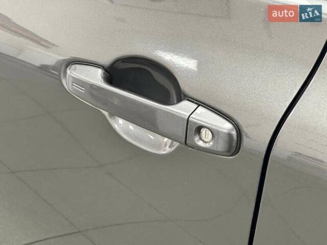 Сірий Тойота Камрі, об'ємом двигуна 2.49 л та пробігом 73 тис. км за 15490 $, фото 16 на Automoto.ua