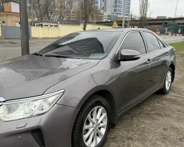 Серый Тойота Камри, объемом двигателя 2.49 л и пробегом 210 тыс. км за 14650 $, фото 24 на Automoto.ua