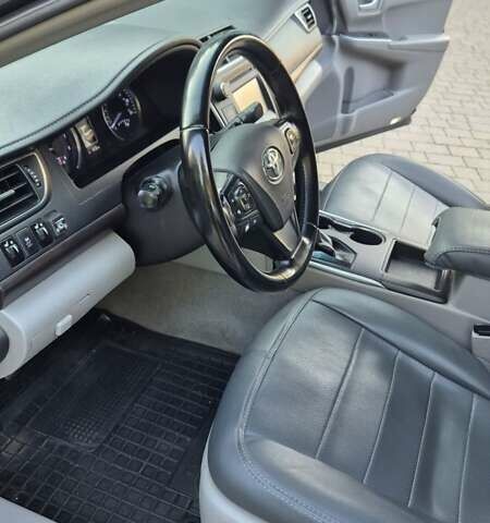 Сірий Тойота Камрі, об'ємом двигуна 2.49 л та пробігом 225 тис. км за 16550 $, фото 69 на Automoto.ua