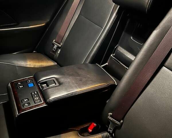 Серый Тойота Камри, объемом двигателя 2.49 л и пробегом 195 тыс. км за 19700 $, фото 4 на Automoto.ua