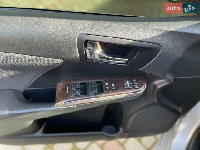 Серый Тойота Камри, объемом двигателя 2.49 л и пробегом 186 тыс. км за 16500 $, фото 13 на Automoto.ua