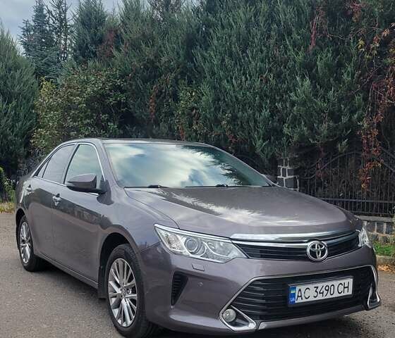 Тойота Камри 2016 в Луцке на Automoto.ua Серый Тойота Камри, объемом двигателя 2.49 л и пробегом 170 тыс. км за 17000 $, фото 3 на Automoto.ua