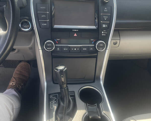 Серый Тойота Камри, объемом двигателя 2.49 л и пробегом 186 тыс. км за 13500 $, фото 10 на Automoto.ua