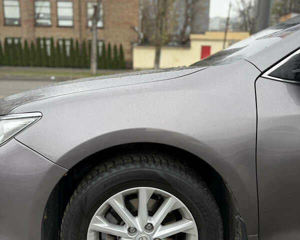 Серый Тойота Камри, объемом двигателя 2.49 л и пробегом 210 тыс. км за 14650 $, фото 15 на Automoto.ua