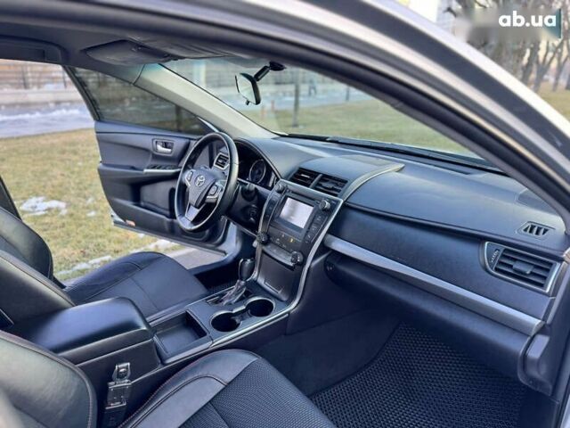 Серый Тойота Камри, объемом двигателя 2.5 л и пробегом 145 тыс. км за 14300 $, фото 20 на Automoto.ua