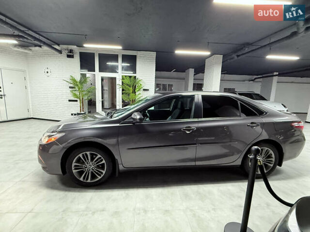 Серый Тойота Камри, объемом двигателя 2.49 л и пробегом 106 тыс. км за 12999 $, фото 9 на Automoto.ua