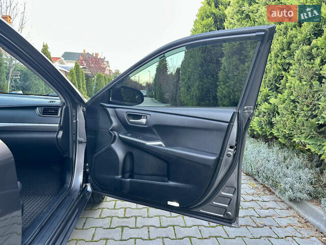 Серый Тойота Камри, объемом двигателя 2.49 л и пробегом 125 тыс. км за 14200 $, фото 48 на Automoto.ua