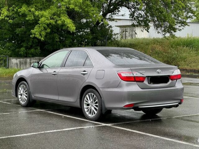 Серый Тойота Камри, объемом двигателя 2.5 л и пробегом 200 тыс. км за 17900 $, фото 2 на Automoto.ua