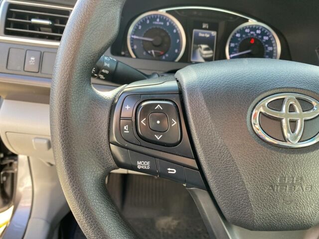 Серый Тойота Камри, объемом двигателя 2.5 л и пробегом 78 тыс. км за 16500 $, фото 16 на Automoto.ua