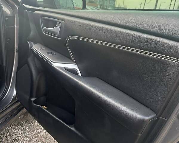 Серый Тойота Камри, объемом двигателя 2.5 л и пробегом 110 тыс. км за 15999 $, фото 13 на Automoto.ua