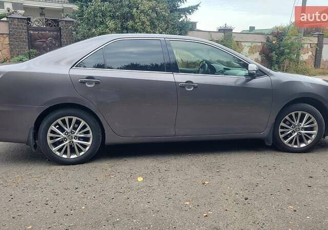 Тойота Камри 2016 в Луцке на Automoto.ua Серый Тойота Камри, объемом двигателя 2.49 л и пробегом 170 тыс. км за 17000 $, фото 32 на Automoto.ua