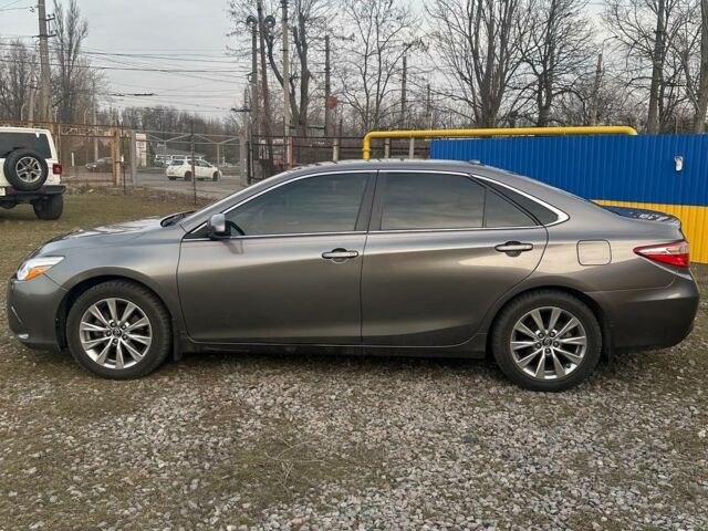 Серый Тойота Камри, объемом двигателя 2.5 л и пробегом 110 тыс. км за 17500 $, фото 2 на Automoto.ua