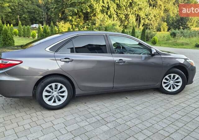 Сірий Тойота Камрі, об'ємом двигуна 2.49 л та пробігом 225 тис. км за 16550 $, фото 26 на Automoto.ua