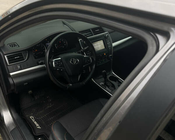 Серый Тойота Камри, объемом двигателя 2.49 л и пробегом 69 тыс. км за 15450 $, фото 30 на Automoto.ua