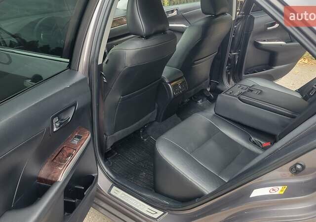 Тойота Камри 2016 в Луцке на Automoto.ua Серый Тойота Камри, объемом двигателя 2.49 л и пробегом 170 тыс. км за 17000 $, фото 44 на Automoto.ua