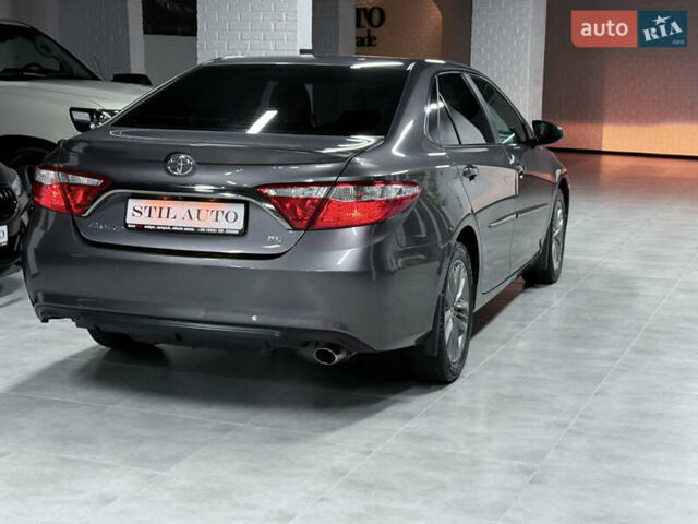 Серый Тойота Камри, объемом двигателя 2.49 л и пробегом 106 тыс. км за 12999 $, фото 6 на Automoto.ua