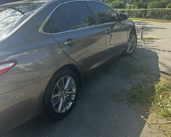 Сірий Тойота Камрі, об'ємом двигуна 2.49 л та пробігом 193 тис. км за 14800 $, фото 4 на Automoto.ua