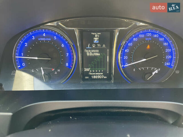 Серый Тойота Камри, объемом двигателя 2.49 л и пробегом 186 тыс. км за 16500 $, фото 6 на Automoto.ua
