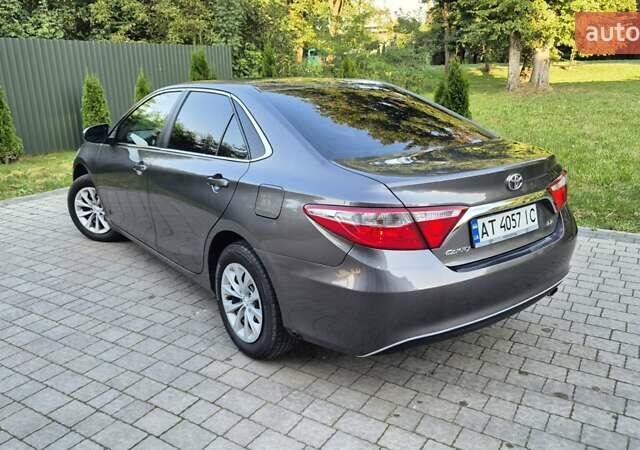 Сірий Тойота Камрі, об'ємом двигуна 2.49 л та пробігом 225 тис. км за 16550 $, фото 15 на Automoto.ua