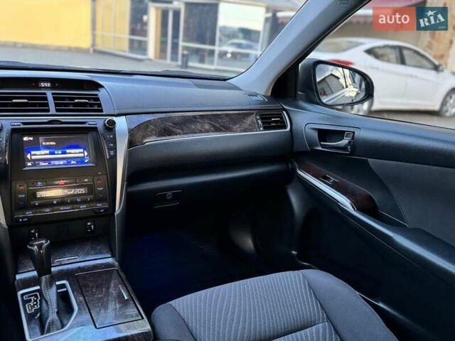 Серый Тойота Камри, объемом двигателя 2.49 л и пробегом 204 тыс. км за 14700 $, фото 39 на Automoto.ua