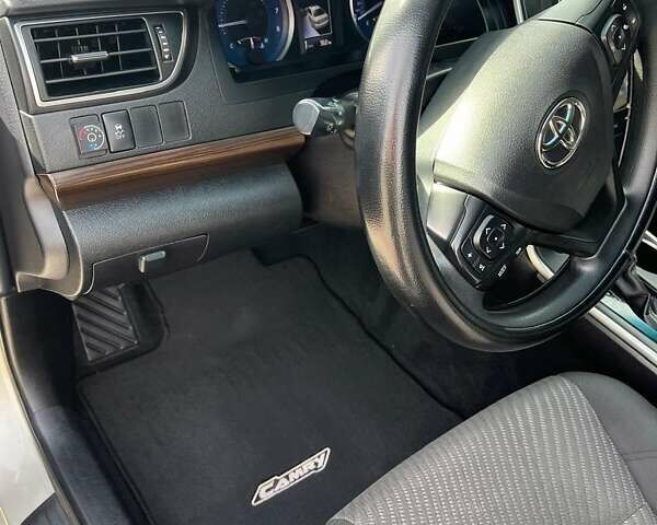 Сірий Тойота Камрі, об'ємом двигуна 2.49 л та пробігом 123 тис. км за 15500 $, фото 10 на Automoto.ua