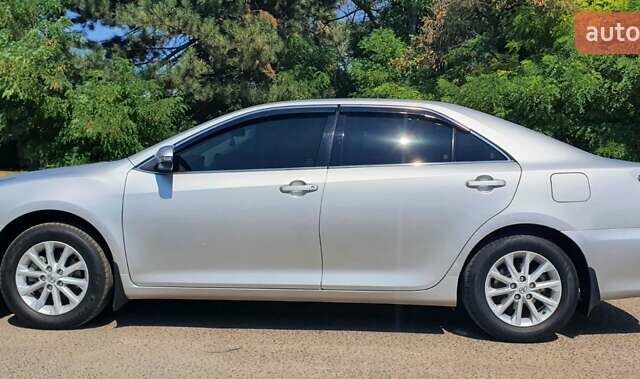 Серый Тойота Камри, объемом двигателя 2.5 л и пробегом 103 тыс. км за 16600 $, фото 15 на Automoto.ua