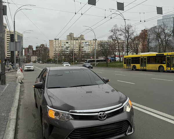 Серый Тойота Камри, объемом двигателя 2.49 л и пробегом 210 тыс. км за 14650 $, фото 25 на Automoto.ua