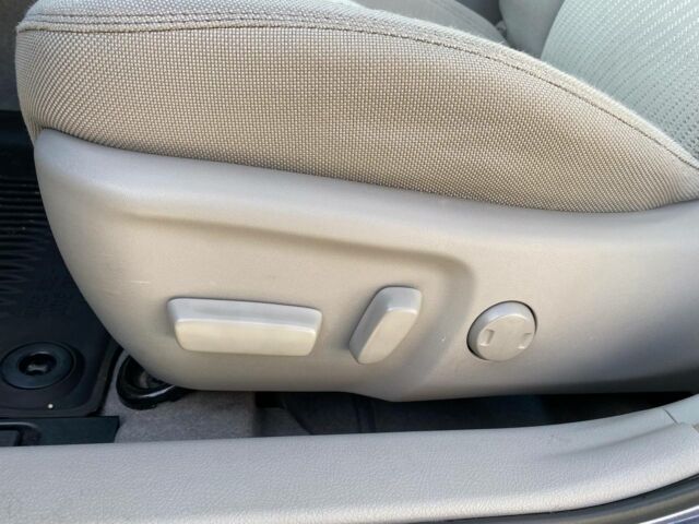 Серый Тойота Камри, объемом двигателя 2.5 л и пробегом 78 тыс. км за 16500 $, фото 26 на Automoto.ua