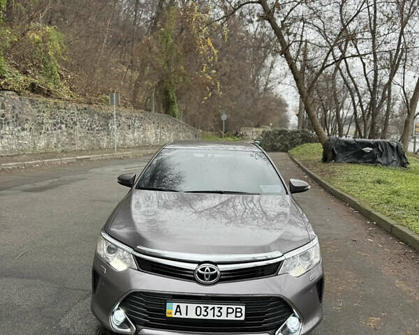 Серый Тойота Камри, объемом двигателя 2.49 л и пробегом 210 тыс. км за 14650 $, фото 4 на Automoto.ua