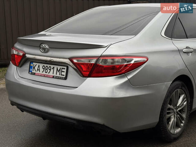 Серый Тойота Камри, объемом двигателя 2.49 л и пробегом 292 тыс. км за 10999 $, фото 19 на Automoto.ua