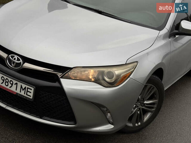 Серый Тойота Камри, объемом двигателя 2.49 л и пробегом 292 тыс. км за 10999 $, фото 3 на Automoto.ua