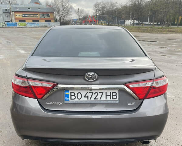 Серый Тойота Камри, объемом двигателя 2.49 л и пробегом 69 тыс. км за 15450 $, фото 4 на Automoto.ua