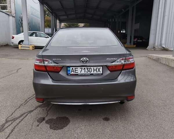 Сірий Тойота Камрі, об'ємом двигуна 2.49 л та пробігом 288 тис. км за 15000 $, фото 4 на Automoto.ua
