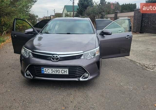 Тойота Камри 2016 в Луцке на Automoto.ua Серый Тойота Камри, объемом двигателя 2.49 л и пробегом 170 тыс. км за 17000 $, фото 50 на Automoto.ua
