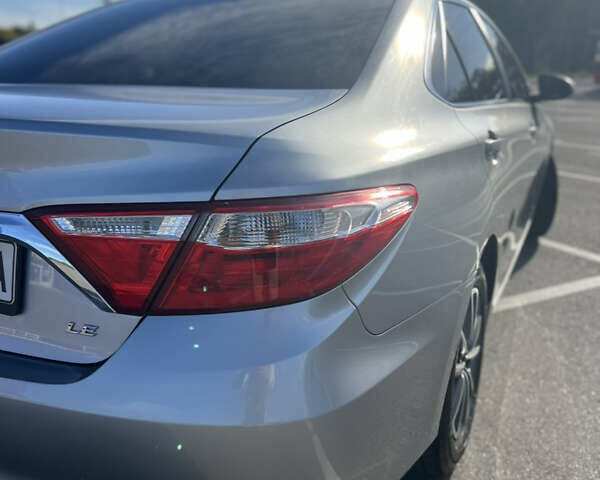 Серый Тойота Камри, объемом двигателя 2.49 л и пробегом 117 тыс. км за 14000 $, фото 14 на Automoto.ua