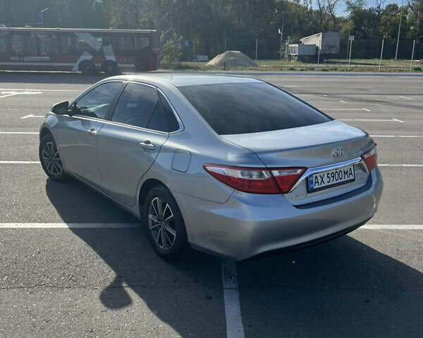 Серый Тойота Камри, объемом двигателя 2.49 л и пробегом 117 тыс. км за 14000 $, фото 3 на Automoto.ua