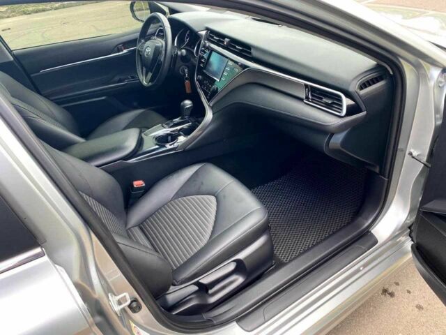 Серый Тойота Камри, объемом двигателя 2.5 л и пробегом 113 тыс. км за 19500 $, фото 6 на Automoto.ua