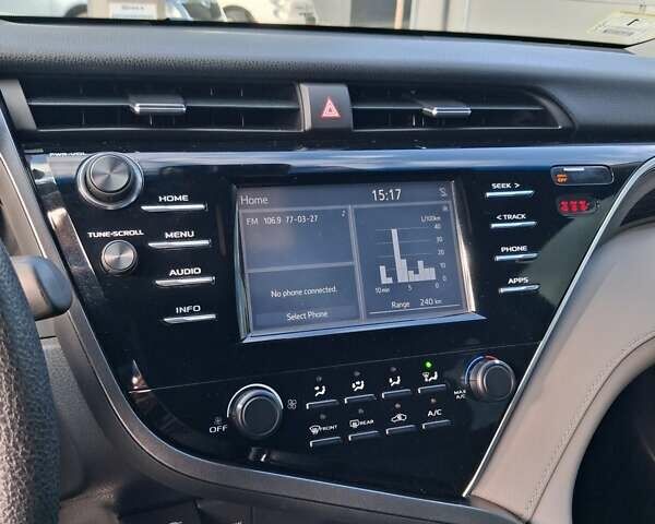 Тойота Камри 2017 в Луцке на Automoto.ua Серый Тойота Камри, объемом двигателя 2.49 л и пробегом 166 тыс. км за 18500 $, фото 2 на Automoto.ua