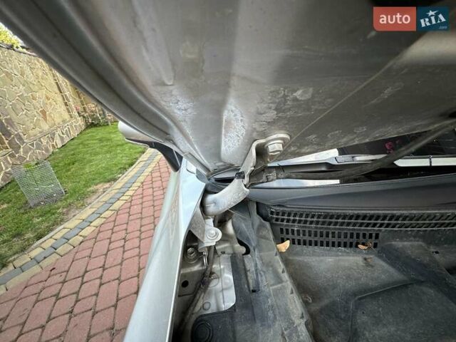 Серый Тойота Камри, объемом двигателя 2.49 л и пробегом 106 тыс. км за 24500 $, фото 53 на Automoto.ua