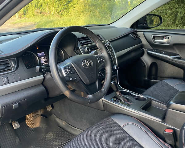 Сірий Тойота Камрі, об'ємом двигуна 2.49 л та пробігом 120 тис. км за 15900 $, фото 13 на Automoto.ua