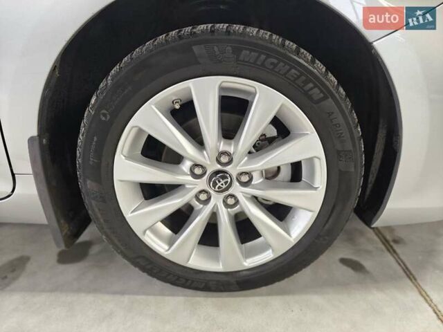 Серый Тойота Камри, объемом двигателя 2.49 л и пробегом 111 тыс. км за 17000 $, фото 14 на Automoto.ua