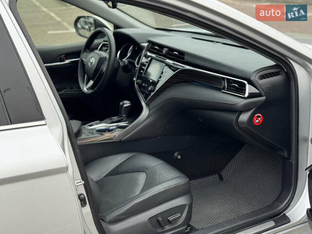 Сірий Тойота Камрі, об'ємом двигуна 2.49 л та пробігом 152 тис. км за 20999 $, фото 27 на Automoto.ua