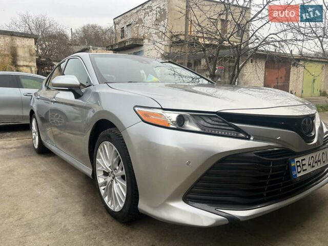 Серый Тойота Камри, объемом двигателя 2.49 л и пробегом 77 тыс. км за 22700 $, фото 5 на Automoto.ua