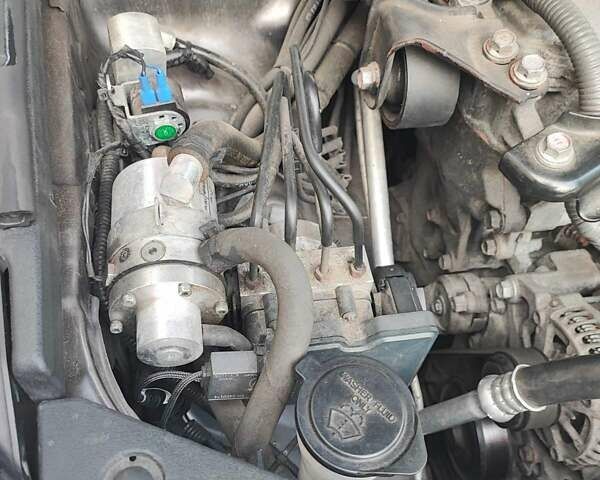 Сірий Тойота Камрі, об'ємом двигуна 2.49 л та пробігом 180 тис. км за 16300 $, фото 7 на Automoto.ua