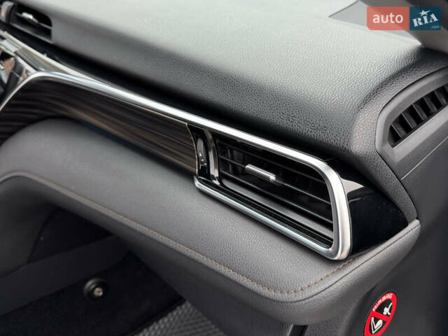 Сірий Тойота Камрі, об'ємом двигуна 2.49 л та пробігом 152 тис. км за 20999 $, фото 33 на Automoto.ua