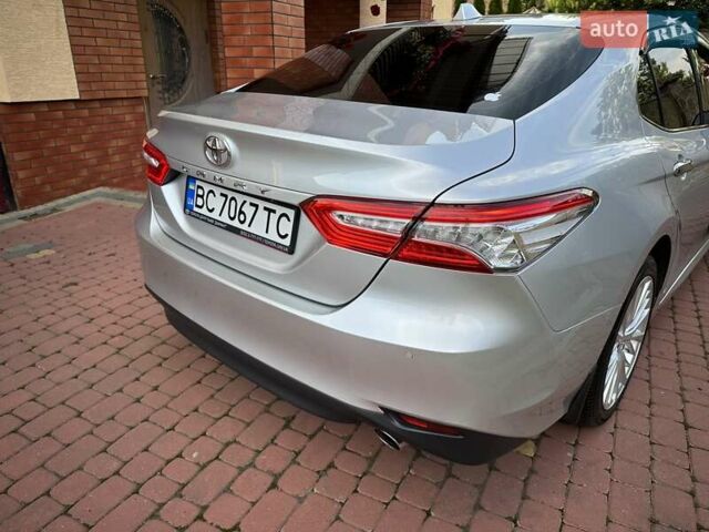 Серый Тойота Камри, объемом двигателя 2.49 л и пробегом 106 тыс. км за 24500 $, фото 9 на Automoto.ua