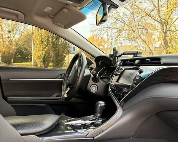 Серый Тойота Камри, объемом двигателя 2.49 л и пробегом 235 тыс. км за 21300 $, фото 21 на Automoto.ua