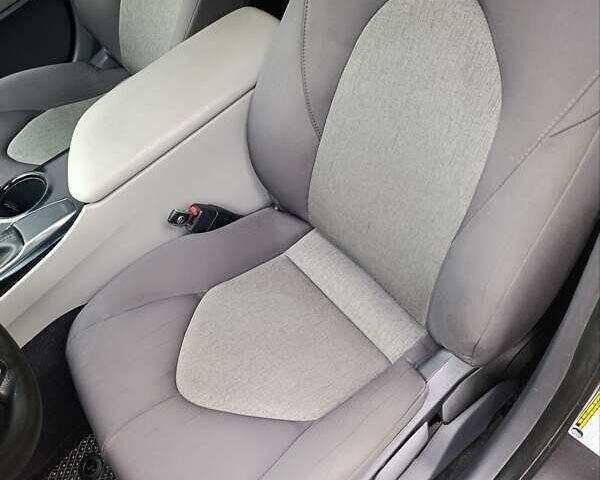 Серый Тойота Камри, объемом двигателя 2.49 л и пробегом 140 тыс. км за 18200 $, фото 8 на Automoto.ua